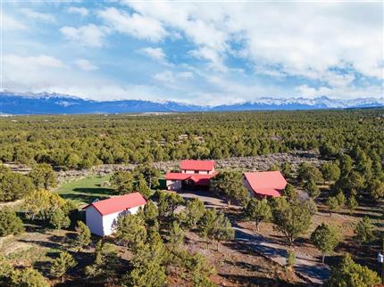 Photo of 948 Sage Road, Montrose, CO 81403