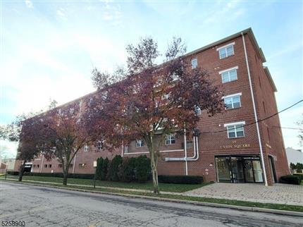 Photo of 39 Union St #405, Hackensack City, NJ 07601