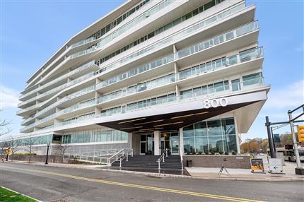 Photo of 800 AVENUE AT PORT IMPERIAL 318, Weehawken, NJ 07086