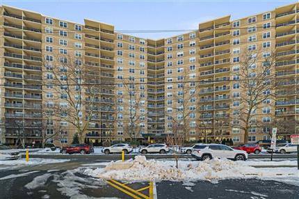 Photo of 2200 CENTRAL AVE 6H, Fort Lee, NJ 07024
