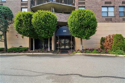 Photo of 200 DIVISION ST 3K, Cliffside Park, NJ 07010