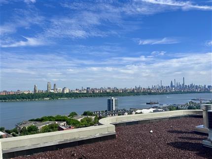 Photo of 100 CARLYLE DR 5J North, Cliffside Park, NJ 07010
