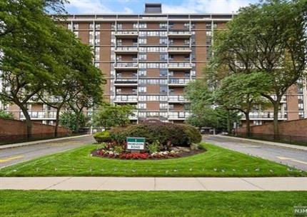 Photo of 2 HORIZON RD 1423, Fort Lee, NJ 07024