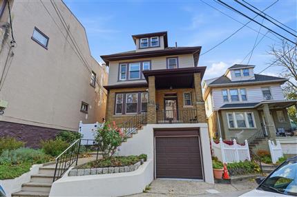 Photo of 163 HIGHWOOD AVE, Weehawken, NJ 07086
