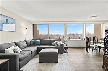 Photo of 1 HORIZON RD 806, Fort Lee, NJ 07024