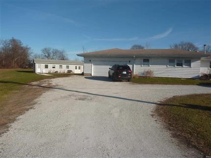 Photo of 144 Peterson, Sweetser, IN 46987