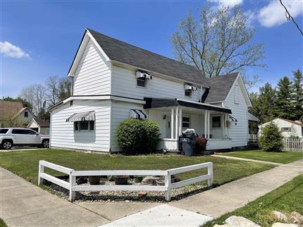 Photo of 117 N Half St, Upland, IN 46989