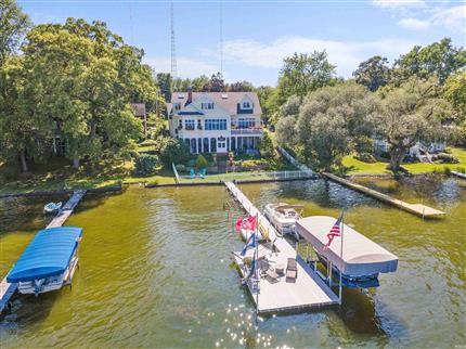 Photo of 1210 Country Club, Warsaw, IN 46580