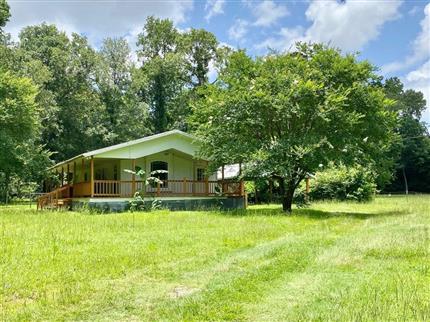 Photo of 1510 Hughes Road, Lufkin, TX 75901