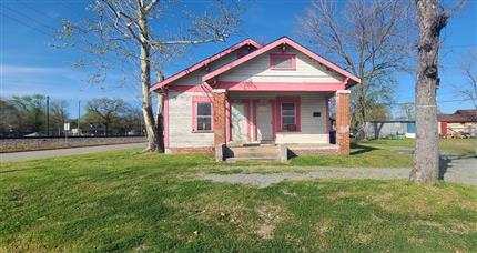 Photo of 122 A&B Laurel Street, Lufkin, TX 75901