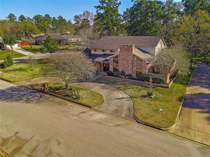 Photo of 122 Crown Colony Drive, Lufkin, TX 75901