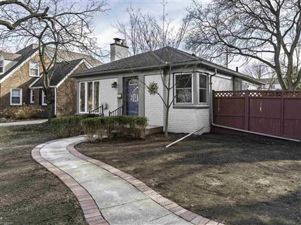 Photo of 1095 Hampton RD, Grosse Pointe Woods, MI 48236 1095 Hampton Road, Grosse Pointe Woods, MI 48236