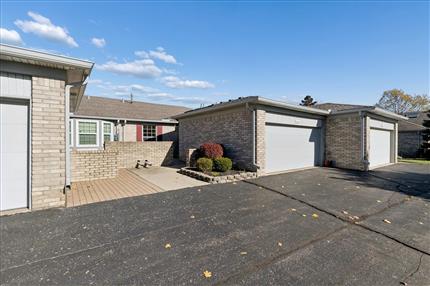 Photo of 48564 Hudson Bay CT, Utica, MI 48315 48564 Hudson Bay Court, Utica, MI 48315