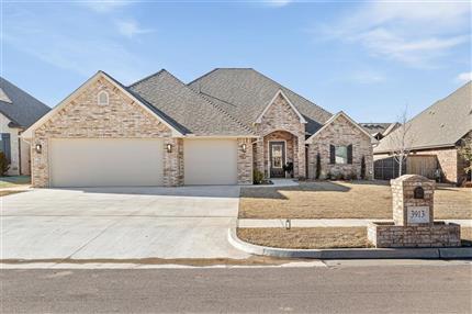 Photo of 3913 Mohave Drive, Moore, OK 73160