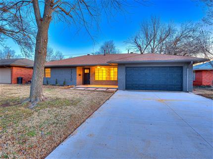 Photo of 1710 Westminster Place, Nichols Hills, OK 73120
