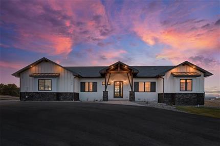 Photo of 4290 Pinehurst Circle, Colorado Springs, CO 80908