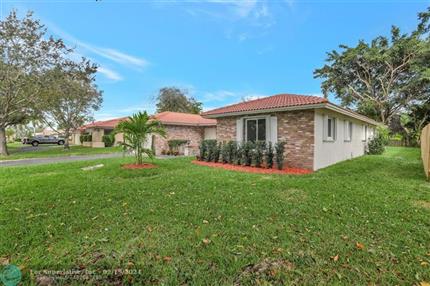 Photo of 9737 NW 4th St, Coral Springs, FL 33071