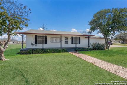 Photo of 1014 Berlin, Castroville, TX 78009