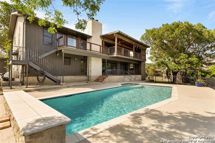 Photo of 835 Fredericksburg, New Braunfels, TX 78130