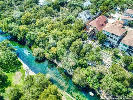 Photo of 554 LAKEVIEW BLVD, New Braunfels, TX 78130