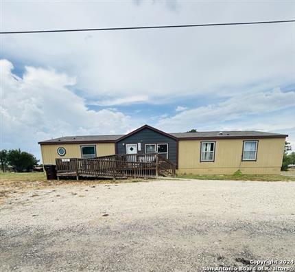 Photo of 102 N CR 5602, Castroville, TX 78009