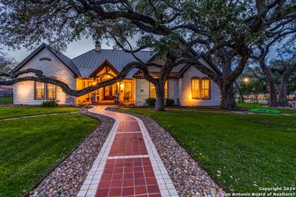 Photo of 185 LAKEVIEW BLVD, New Braunfels, TX 78130